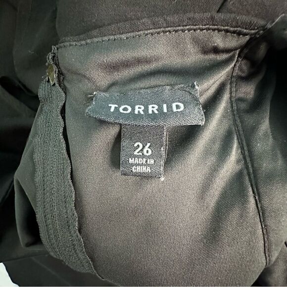 Torrid Womens Dress Size 26 Black Peplum Stretchy Open Back Sheath Short Sleeves - Picture 8 of 10